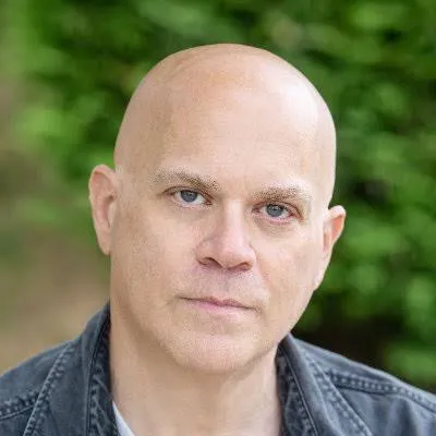 A portrait of Elliott Franks.